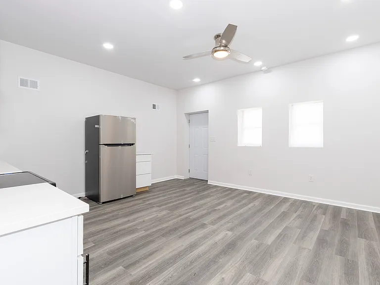 1613 S 18th St #1 — Photo 3