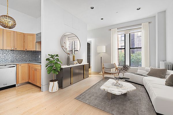 1st image of 108 W 80th St APT 2