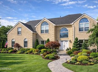 302 E Bird Village Rd, Jackson, NJ 08527