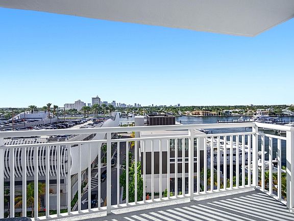 4th image of 200 S Birch Road #906