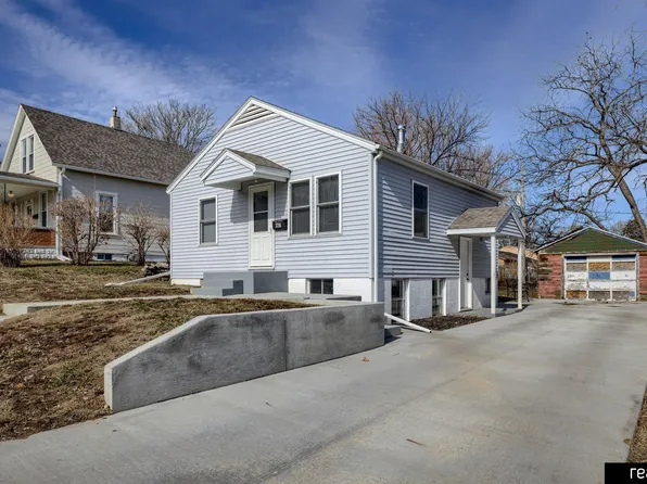 3716 R St, Omaha, NE 68107