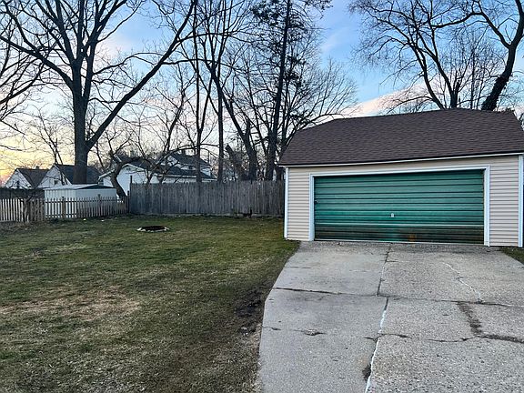 5th image of 19 Dale St NE