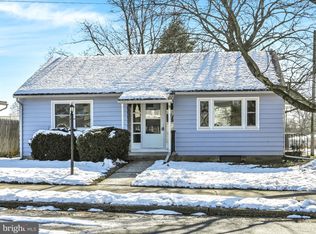 832 W Maple St, Palmyra, PA 17078