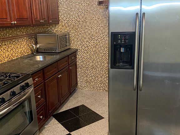 3rd image of 175 Sterling Ave APT 3
