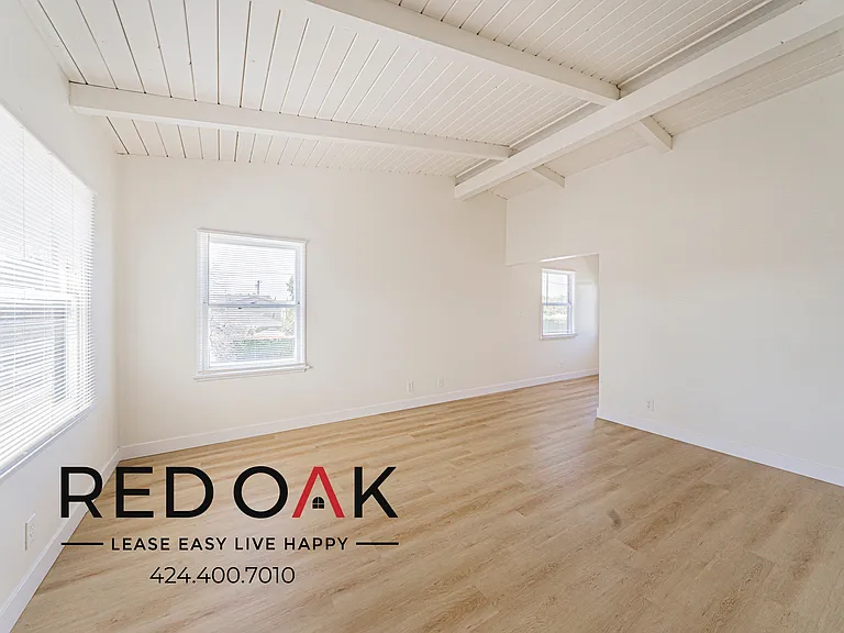 12719 Vanowen St #10 — Photo 1