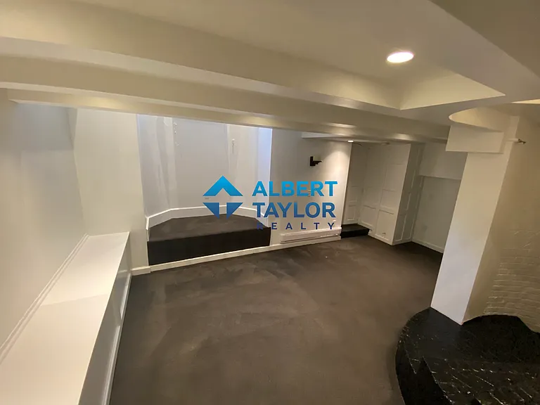 Living Area (Vacant)