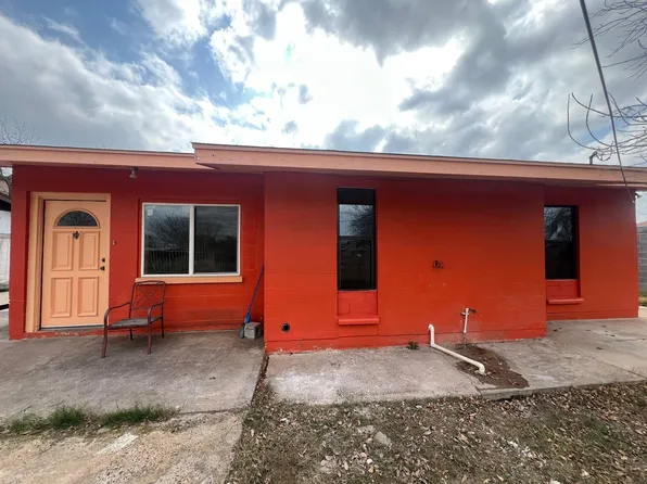 2703 Diaz St, Laredo, TX 78043