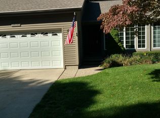 3695 Arborway Dr, Norton Shores, MI