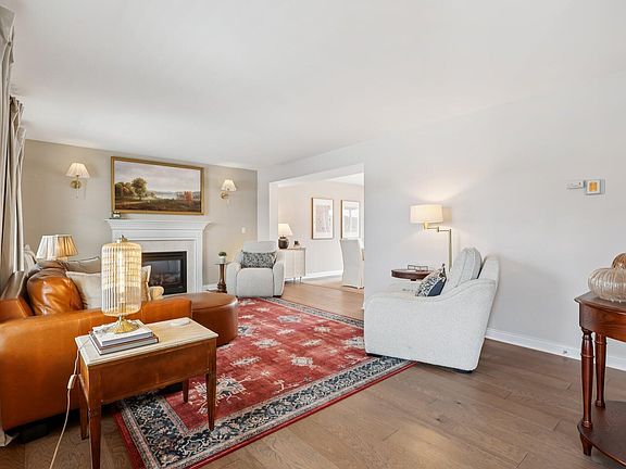 4th image of 11058 Gatewood Ct