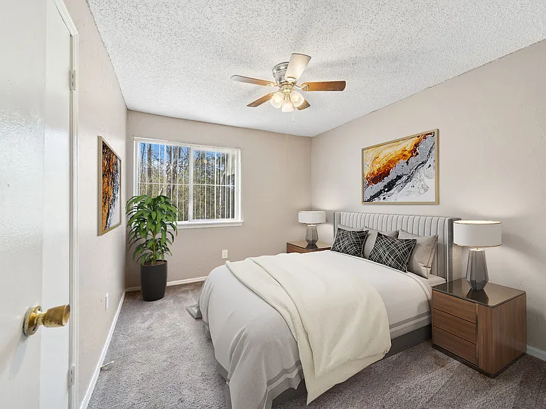 Cypress Pointe — Photo 11