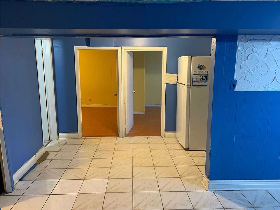 2nd image of 7552 Lully Ct