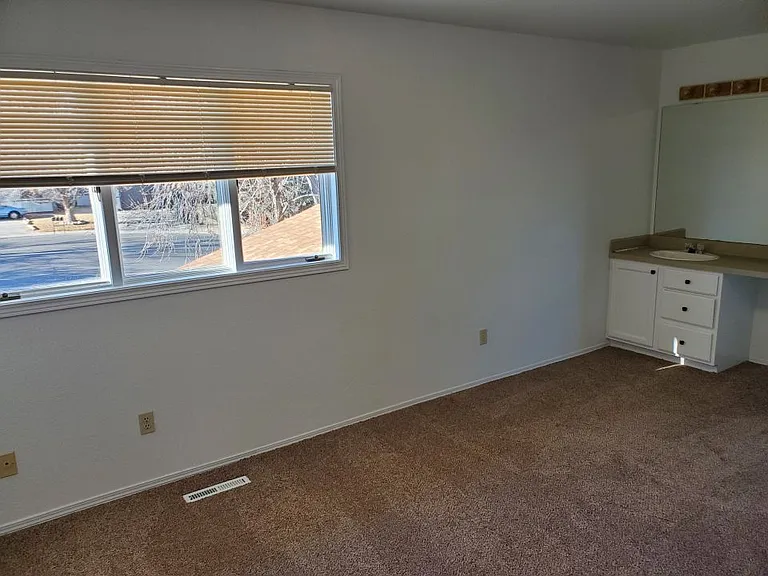 1355 Quartz Pl — Photo 4