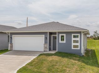 15138 Bellflower Ln, Urbandale, IA 50323