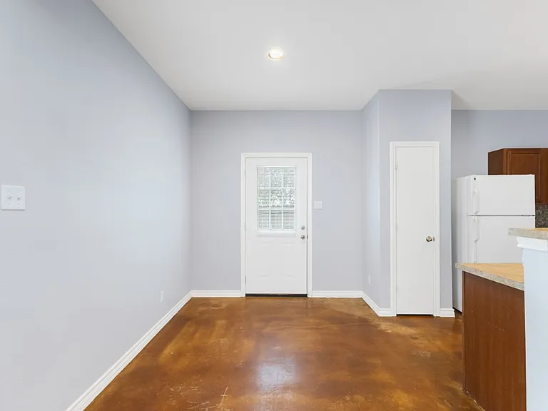 5002 Summit Wood #4 — Photo 9
