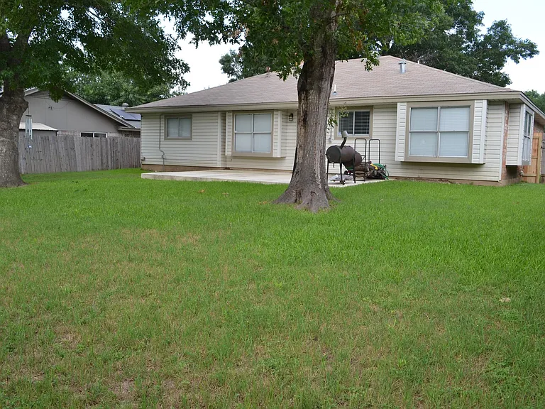 510 Tumblebrook — Photo 15