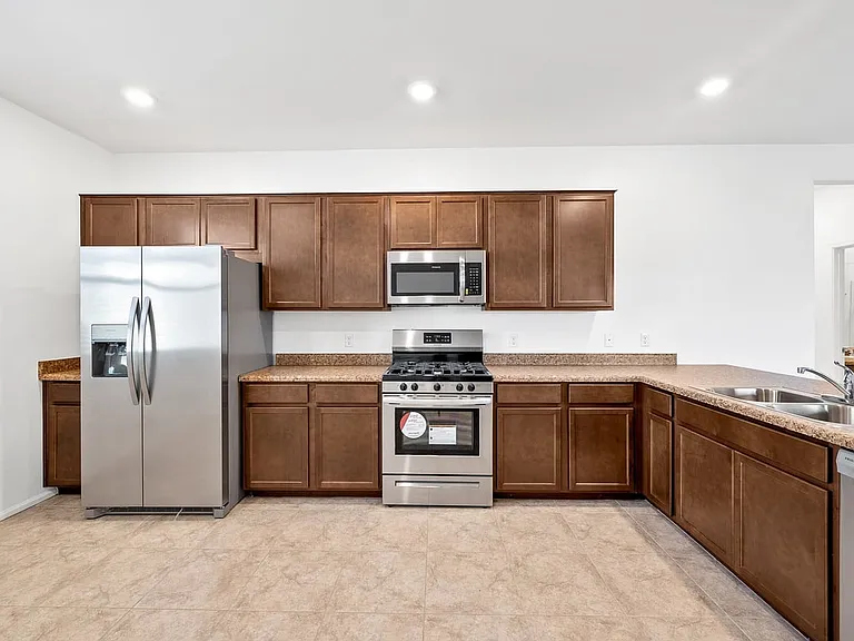 6330 S Crescent Peak Dr — Photo 8