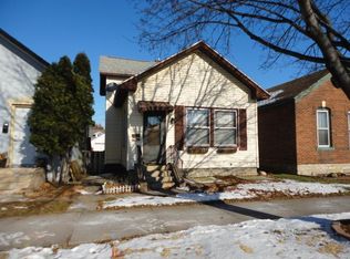 564 E 6th St, Winona, MN 55987