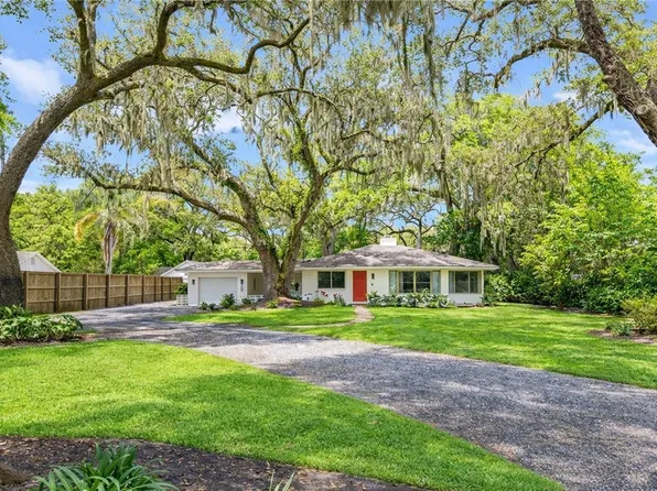 205 Youngwood Dr, Saint Simons Island, GA 31522