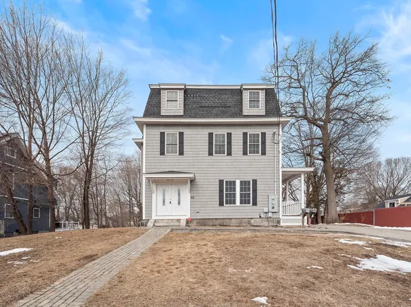 63 Varnum Ave, Lowell, MA 01854