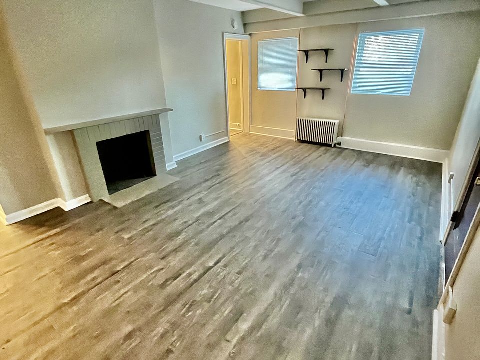 1st image of 4012 W Bancroft St APT 1