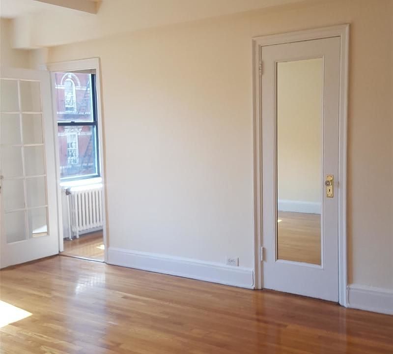 2nd image of 245 E 21st St APT 5D