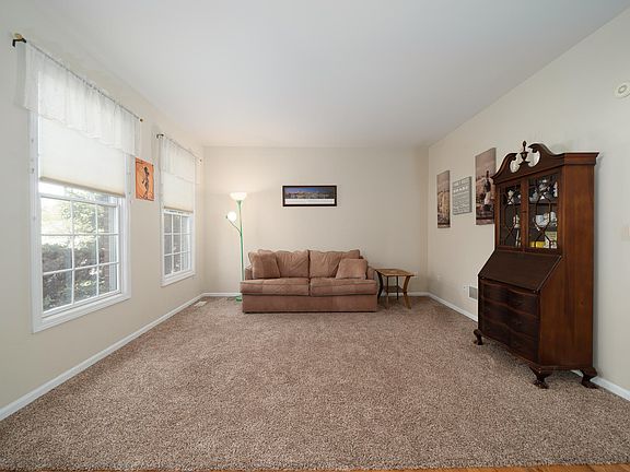 5th image of 1400 Crystalaire Ct SE
