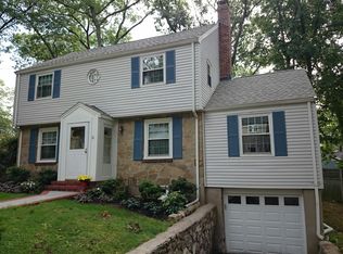 11 Ledgewood Rd, West Roxbury, MA 02132
