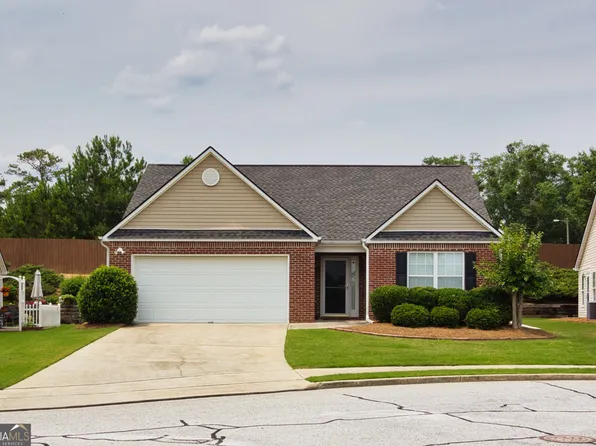 942 Village View Cir, Loganville, GA 30052