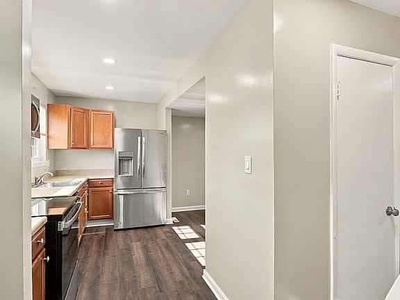 3rd image of 138 Arundel Rd