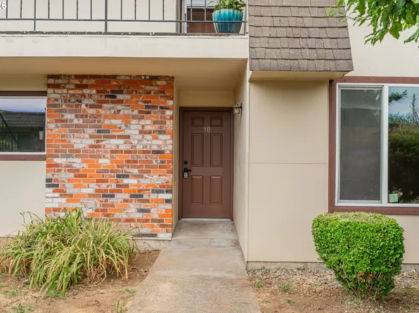 18435 NE Glisan St APT 10, Portland, OR 97230