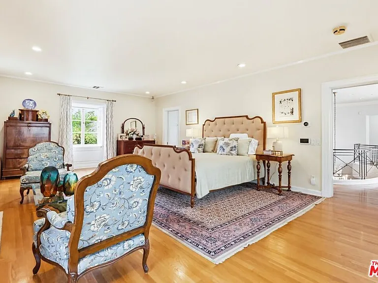 516 S Rimpau Blvd — Photo 45