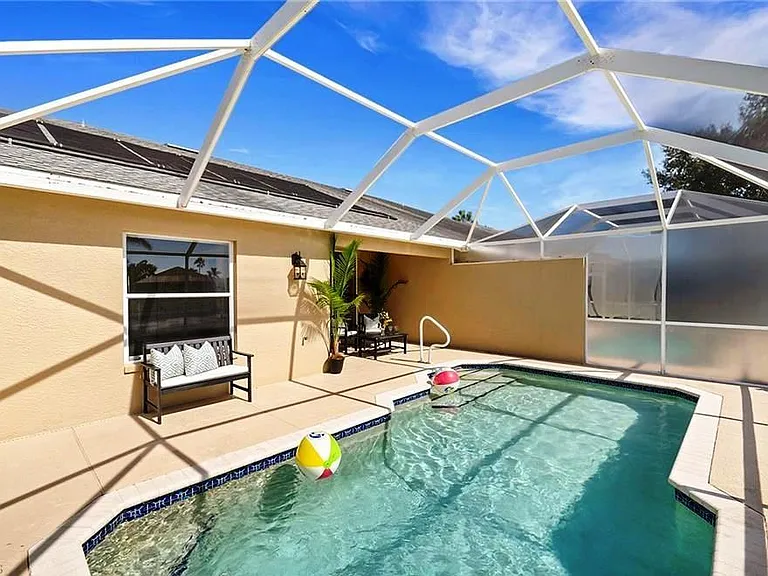 8216 Ibis Cove Cir #B-215 — Photo 3
