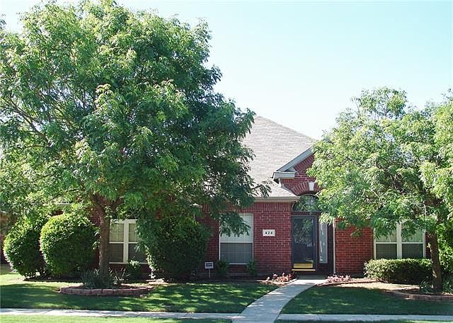 1st image of 424 Hoover Dr