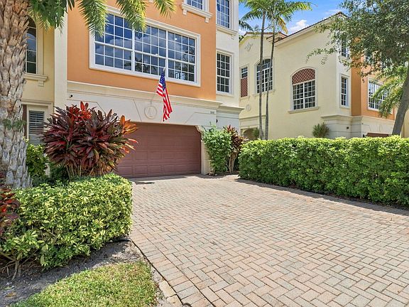 4th image of 5570 NE TRIESTE Way