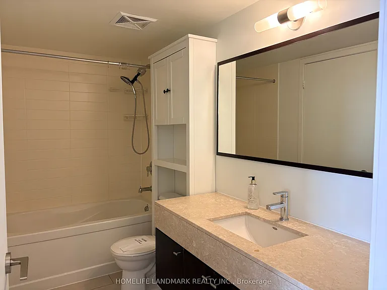 126 Simcoe St #2206 — Photo 7