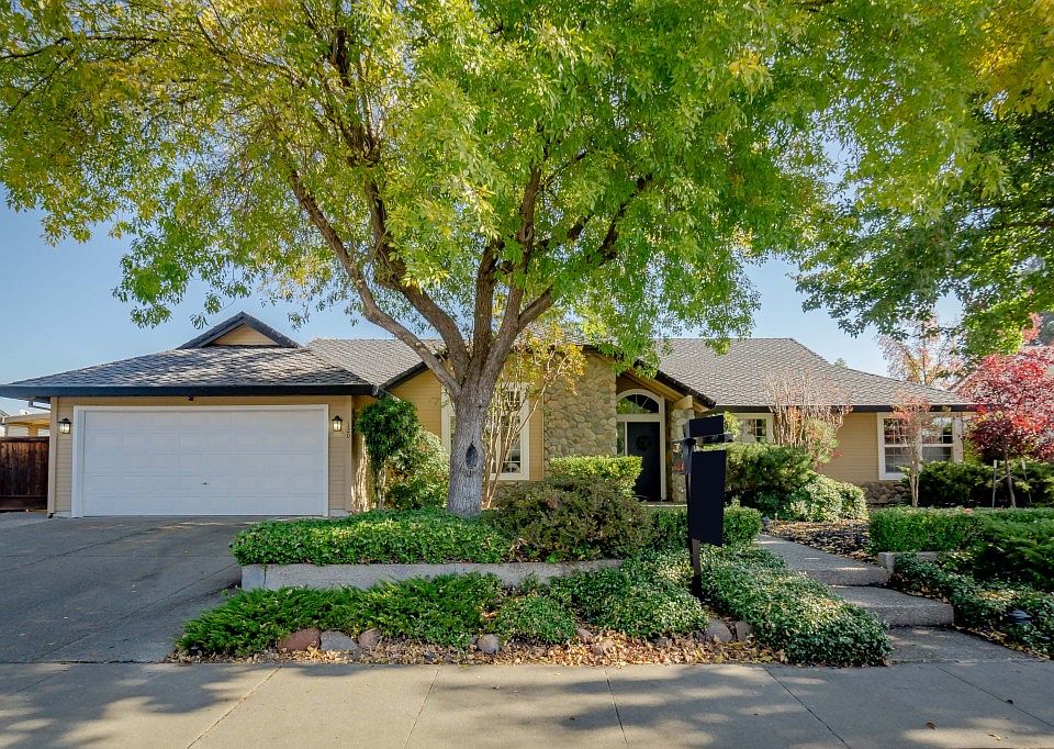 1st image of 120 Silverado Cir