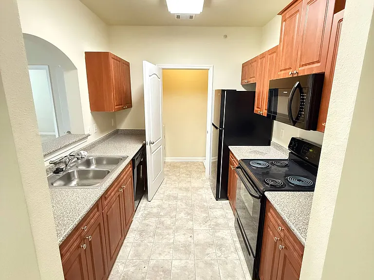 Clairmont at Farmgate — Photo 87
