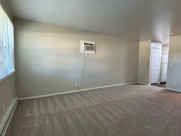 700 Waskin Dr APT B, Tecumseh, MI 49286