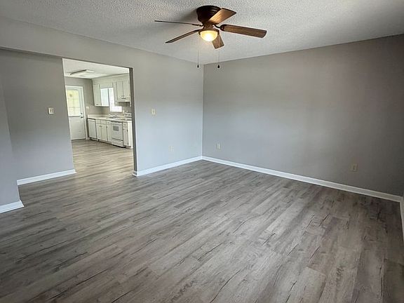 4th image of 103 Middle St #103C