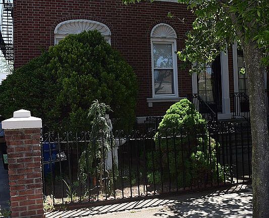 3rd image of 1871 W 13th St #5