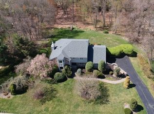 29 Radcliffe Dr, Roxbury Twp., NJ 07876