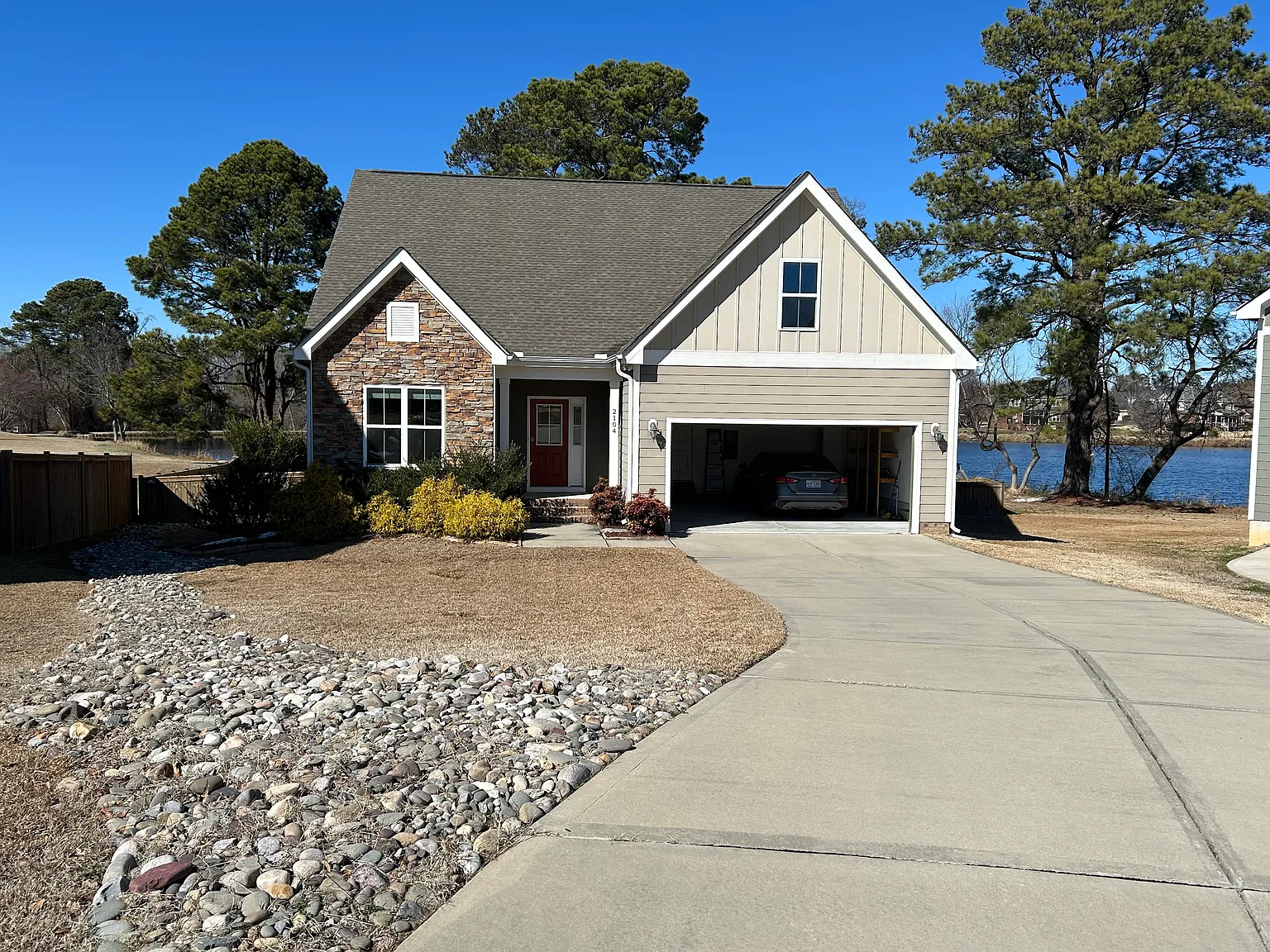 3 bed, 2530 sqft, $3,000 — Photo 2