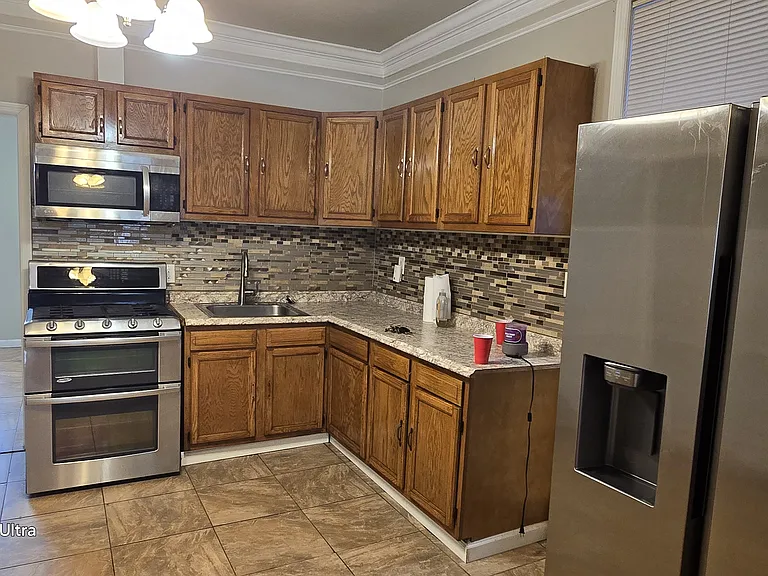 1429 Franklin St #1 — Photo 7