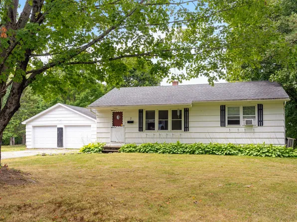 7 Brookview Lane, Farmingdale, ME 04344