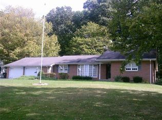 1900 Valley View Rd, Hermitage, PA 16148