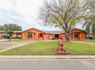 207 Merlin Rd, Laredo, TX 78041