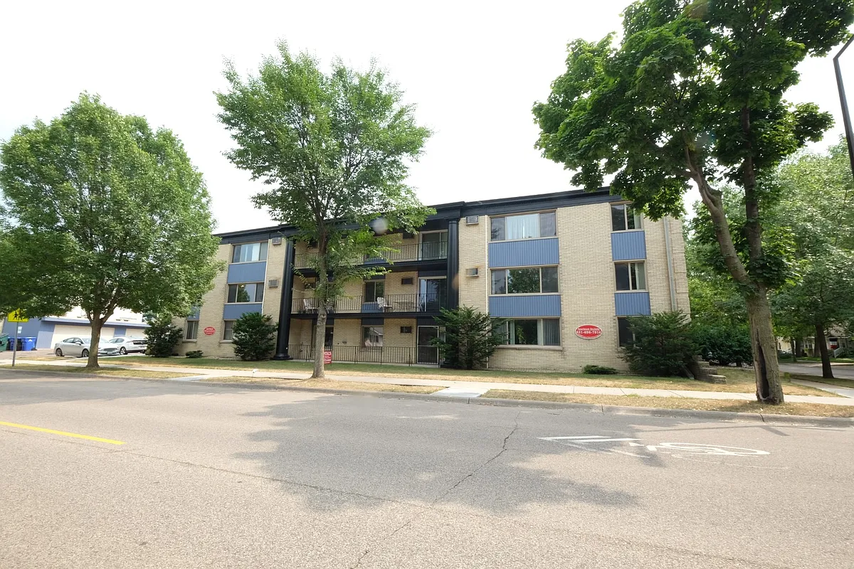 Building Photo - St. Clair Commons | 1304