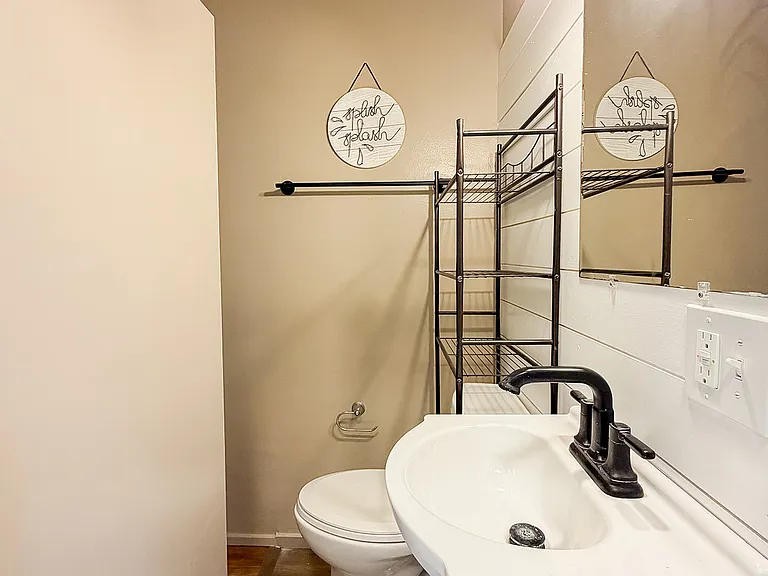 1717 N Talbott St #T4 — Photo 6
