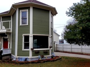 445 Fulton St, Elgin, IL 60120