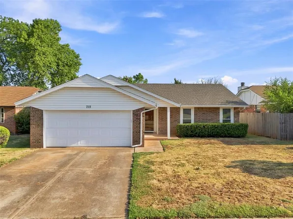 715 W Forest Dr, Mustang, OK 73064